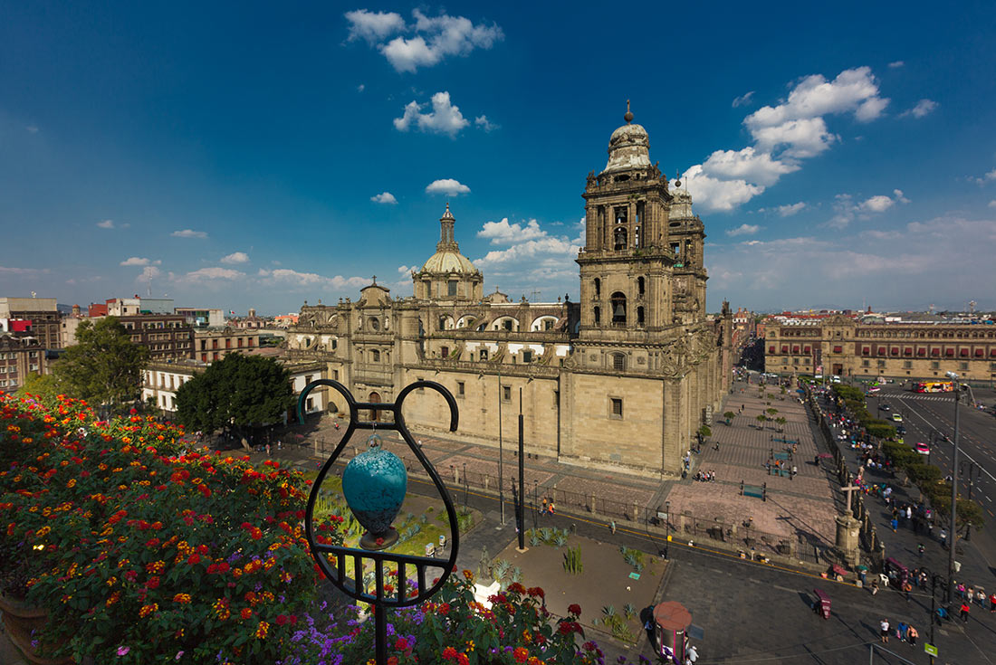 Mexico City Feature Stay: Zócalo Central hotel view of square