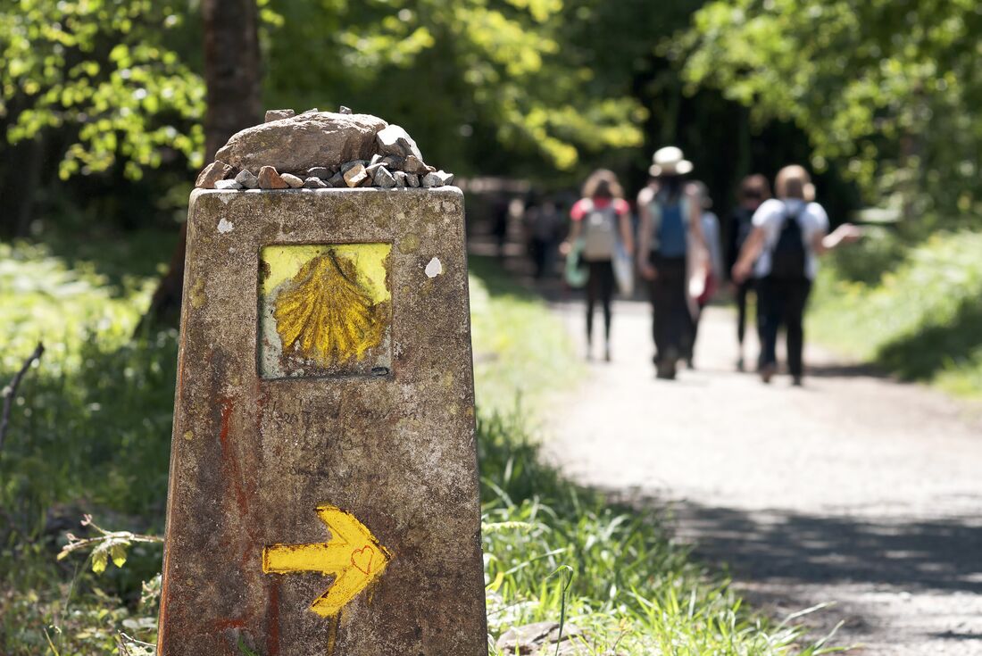spain_camino_de_santiatgo_pilgrims