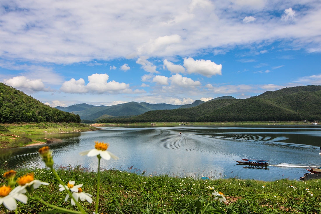 beautiful views of Mae Taeng River, Chiang Mai, Thailand
