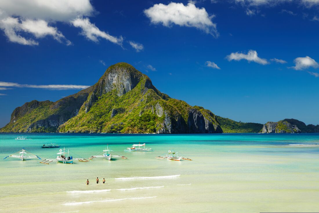 Intrepid Travel Philippines Palawan El Nido Bay