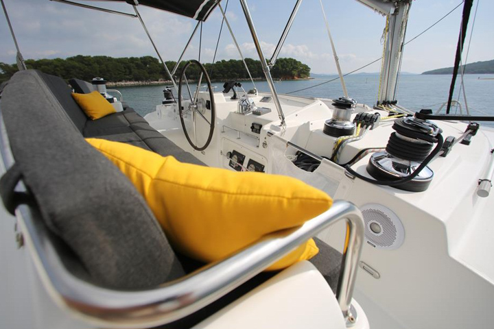 Catamaran 44